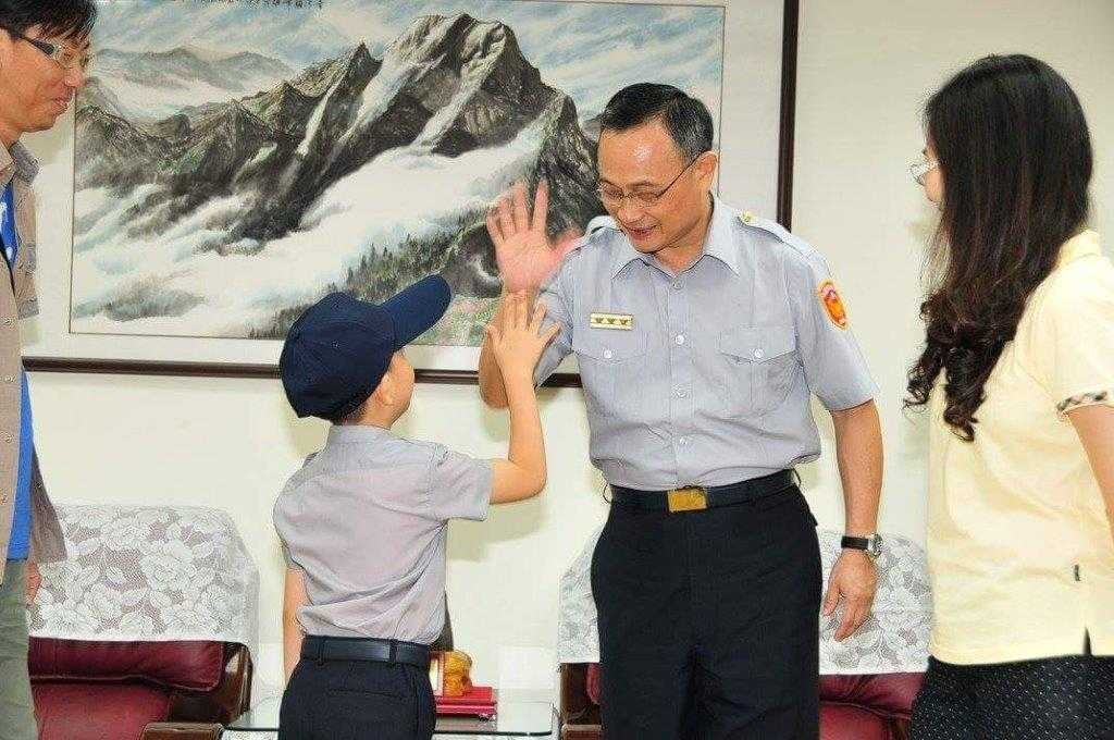 小小警察02.jpg