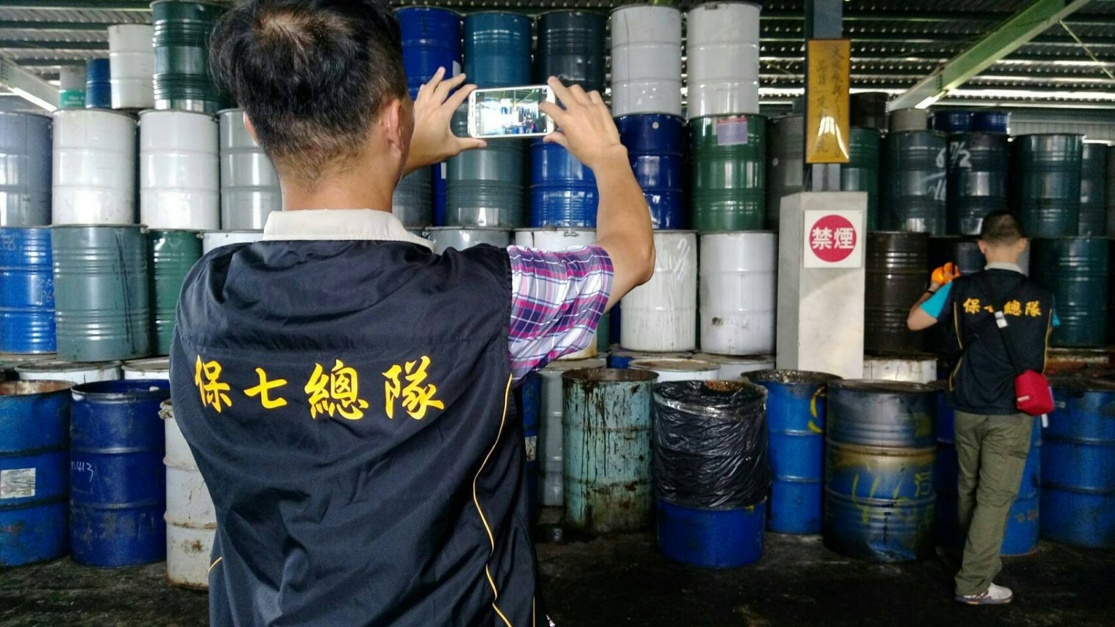 中橡非法清廢油泥遭查獲5.jpg