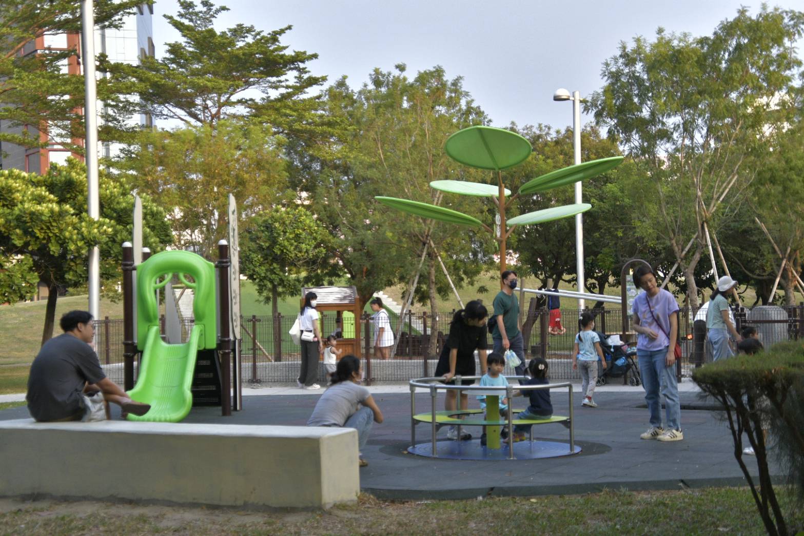 高雄中央公園。(工務局提供)