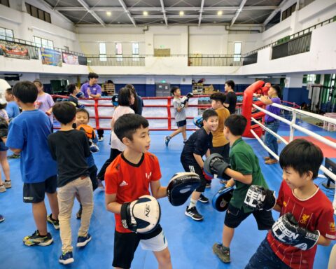 中鋼攜手小港國中，百名學童體驗「未來玩家」課程