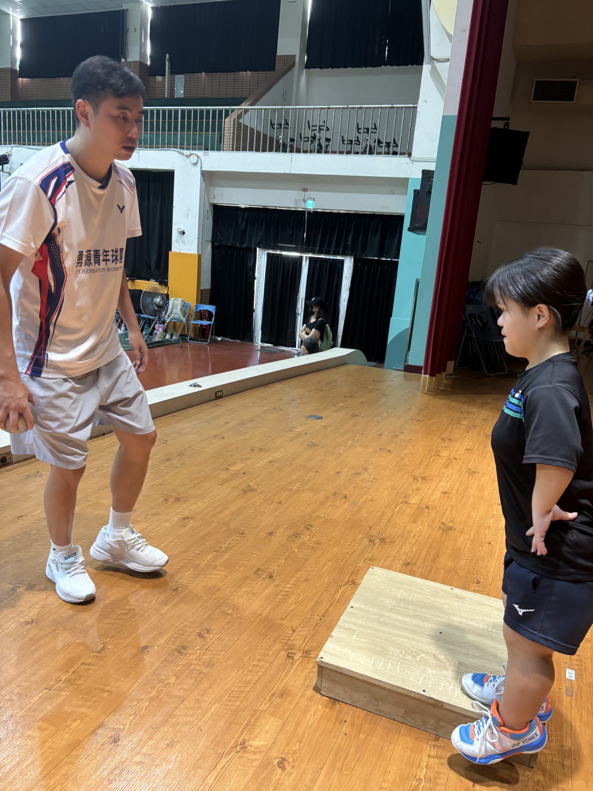 帕拉羽球國手吳于嫣戰全障運 專任教練鄭竣逸揭國手特訓路