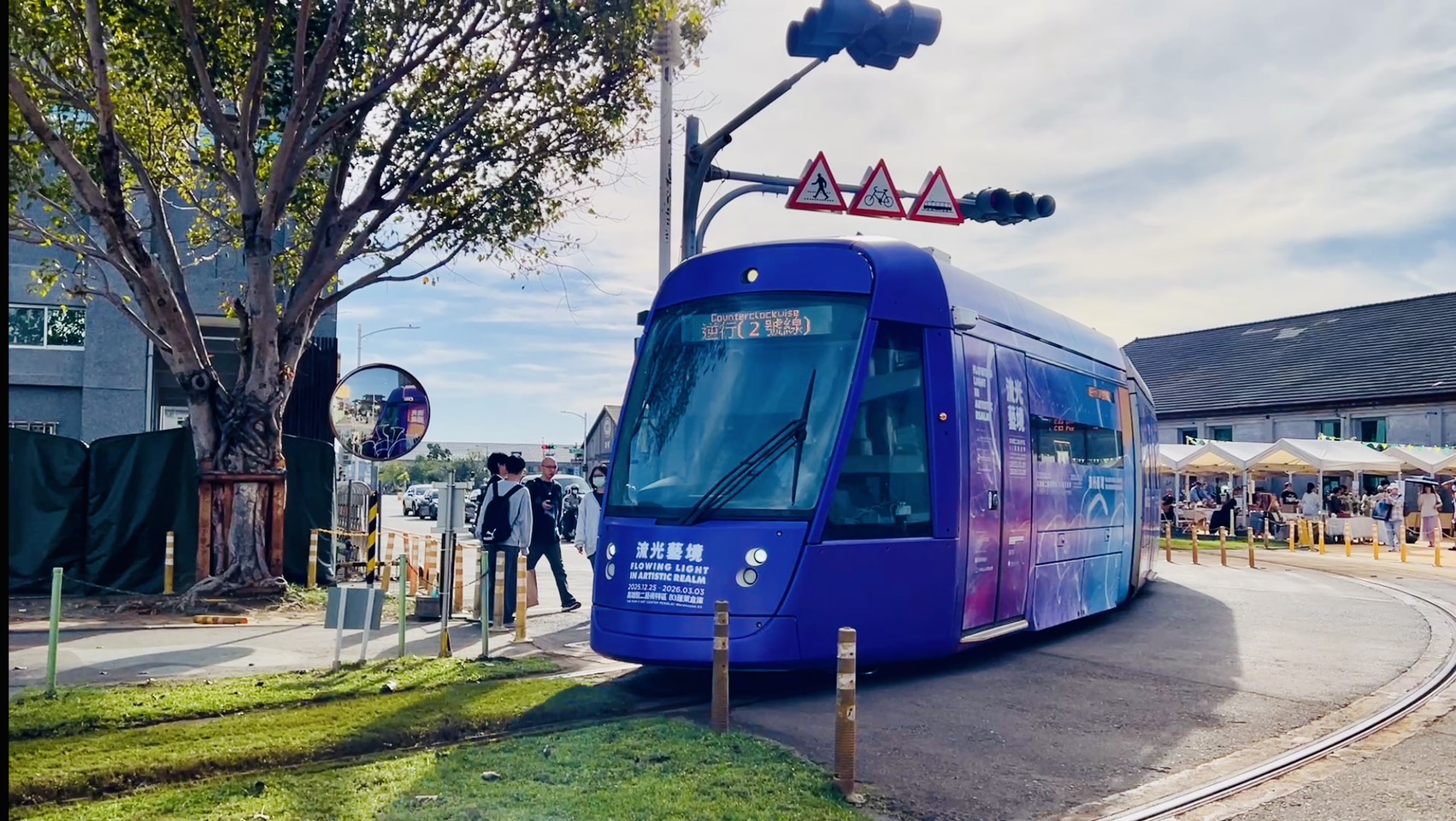 春節運量破65萬人次 高雄輕軌初三近10萬人創單日新高