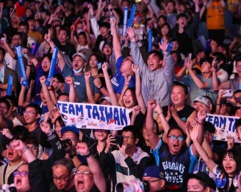 經典賽直播哪裡看？新北市民廣場應援 展元、啦啦隊助陣