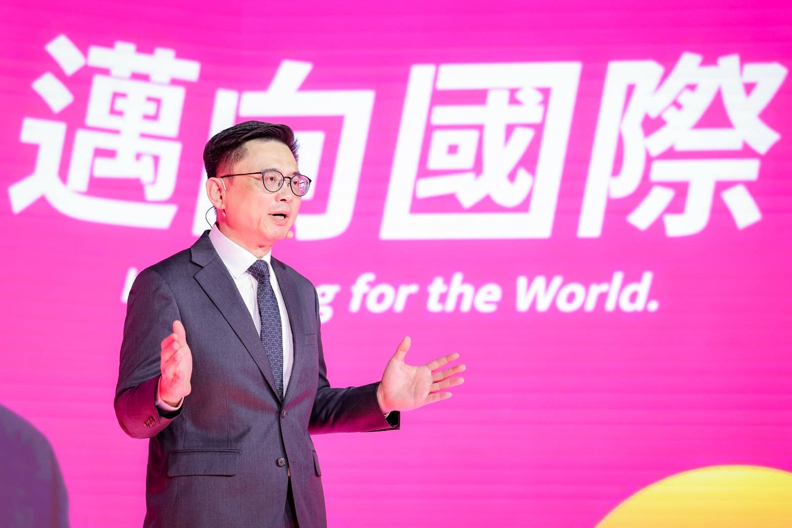 南方崛起 邁向國際！賴瑞隆發表第四棒的挑戰 公佈選戰主視覺