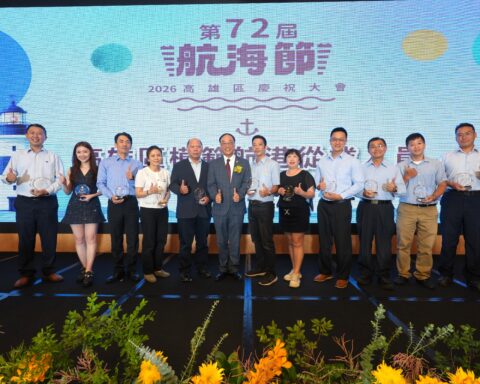 第72屆航海節高雄區慶祝大會 表揚模範航港優秀從業人員