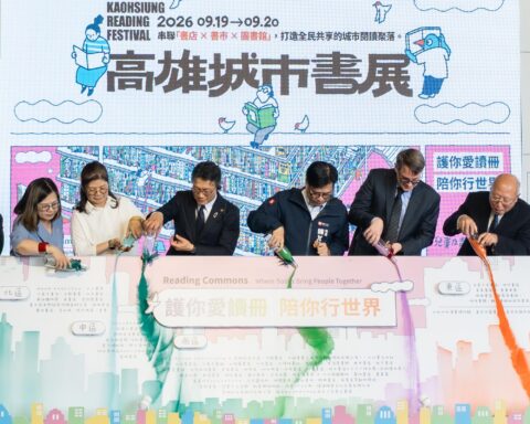 港灣最美閱讀盛會！城市書展開幕 70家獨立書店齊聚高雄